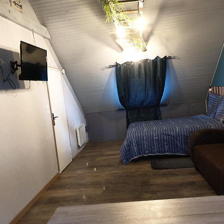 Studio Centre De Fougeres Apartment Bagian luar foto
