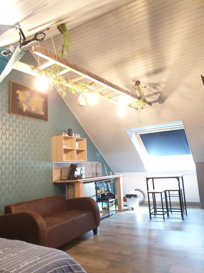 Studio Centre De Fougeres Apartment Bagian luar foto